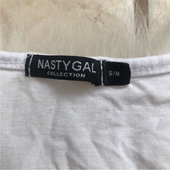 Nasty Gal Deep V Tee - Picture 4 of 5